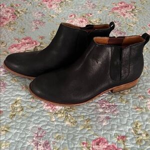 KorkEase Black Leather Ankle Boots